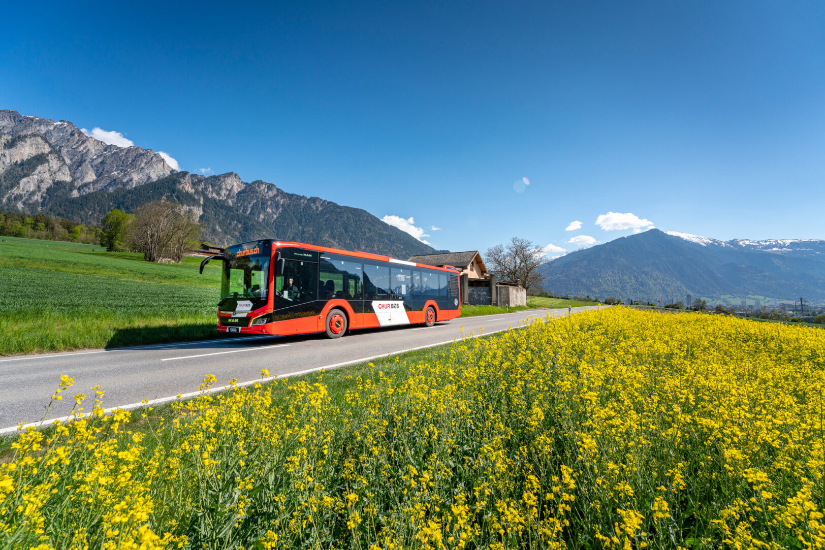 Chur-Bus-Fruehling-Deutschestrasse-C-Yanik-Buerkli-02-Web